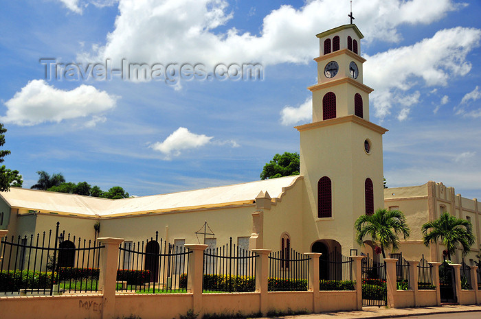 dominican243: Dajabón, Dominican Republic: Catholic church of Nuestra Señore del Rosário - photo by M.Torres - (c) Travel-Images.com - Stock Photography agency - Image Bank