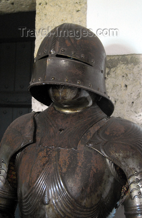 dominican3: Santo Domingo, Dominican Republic: Alcazar de Colon - 15th century soldier in iron armour - armadura de hierro del siglo XV utilizada por los soldados - Ciudad Colonial - Unesco World Heritage - photo by M.Torres - (c) Travel-Images.com - Stock Photography agency - Image Bank