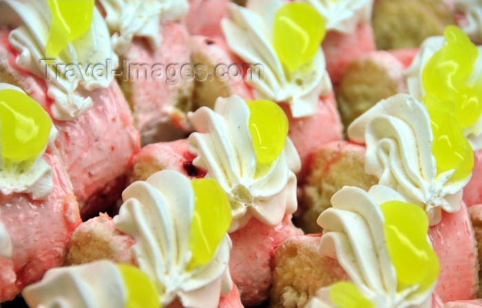 dominican355: Río San Juan, María Trinidad Sánchez province, Dominican republic: pink pastry rolls - photo by M.Torres - (c) Travel-Images.com - Stock Photography agency - Image Bank