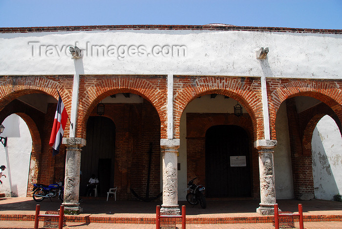 dominican49: Santo Domingo, Dominican Republic: Atarazanas museum - Museo de las Atarazanas  - photo by M.Torres - (c) Travel-Images.com - Stock Photography agency - Image Bank