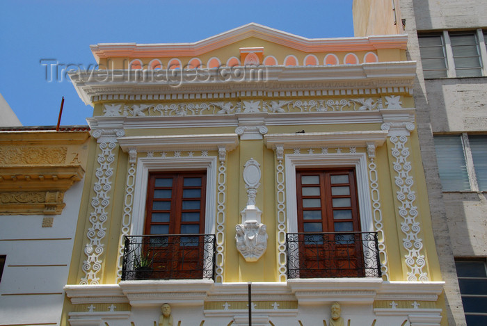 dominican81: Santo Domingo, Dominican Republic: decorated façade on Parque Colón - photo by M.Torres - (c) Travel-Images.com - Stock Photography agency - Image Bank