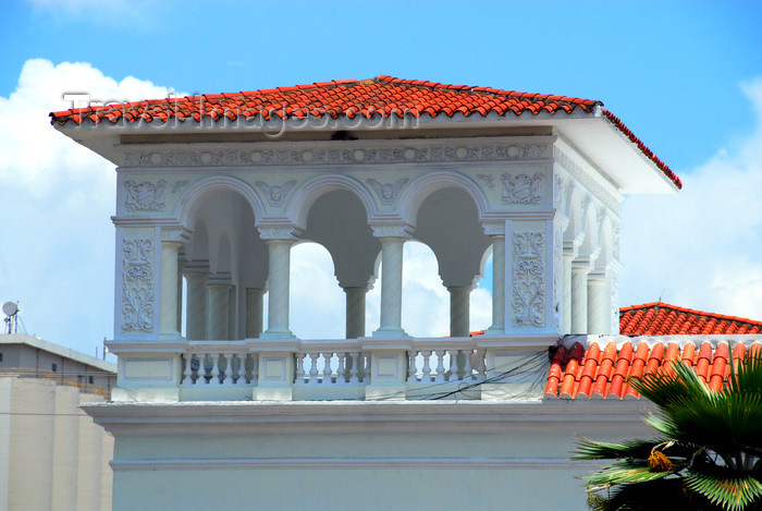 dominican86: Santo Domingo, Dominican Republic: Casa del Sacramento - decorated terrace - Calle Isabel la Católica - photo by M.Torres - (c) Travel-Images.com - Stock Photography agency - Image Bank