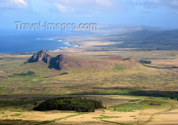 easter14: Easter Island - Wide view of Rano Raraku and the south coast - photo by Rod Eime - (c) Travel-Images.com - Stock Photography agency - Image Bank