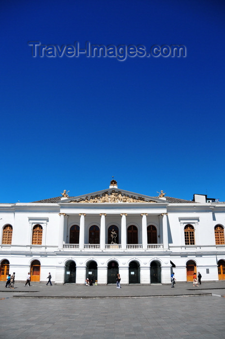 ecuador10: Quito, Ecuador: Plaza del Teatro / Plaza Chica - Teatro Sucre - main theater of the capital, built between 1879 and 1887 - photo by M.Torres - (c) Travel-Images.com - Stock Photography agency - Image Bank