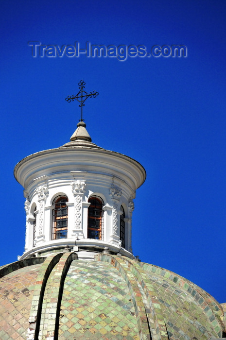 ecuador117: Quito, Ecuador: Iglesia y Monasterio del Carmen Bajo - Lower Carmelite Church - tiled dome with lantern - completed in 1745 - photo by M.Torres - (c) Travel-Images.com - Stock Photography agency - Image Bank