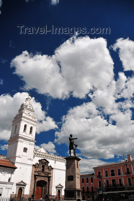 ecuador119: Quito, Ecuador: statue of Mariscal Sucre and Iglesia de Santo Domingo - Dominican Church - Plaza Santo Domingo, regular venue for concerts and festivals - photo by M.Torres - (c) Travel-Images.com - Stock Photography agency - Image Bank