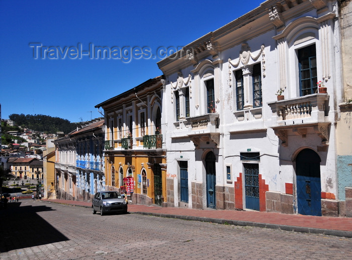 ecuador127: Quito, Ecuador: going down along Calle Francisco Caldas - old buildings of the Centro Historico - photo by M.Torres - (c) Travel-Images.com - Stock Photography agency - Image Bank