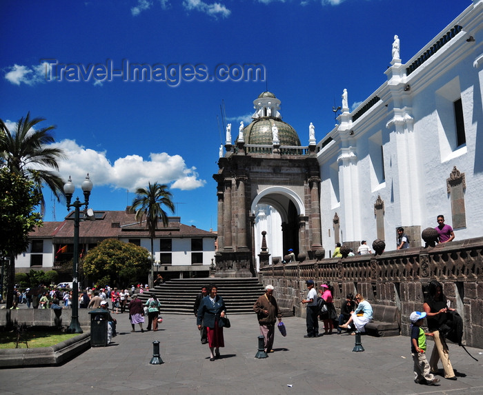 ecuador148: Quito, Ecuador: Catedral Metropolitana - Metropolitan Cathedral - south side of the Plaza de La Independencia / Plaza Grande - photo by M.Torres - (c) Travel-Images.com - Stock Photography agency - Image Bank
