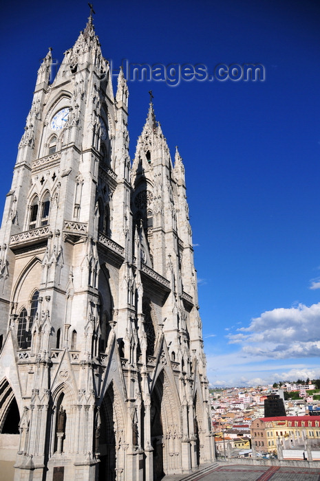 ecuador173: Quito, Ecuador: Basilica of the National Vow - concrete marvel, inspired in Paris's Notre-Dame - architect Emilio Tarlier - Basílica del Sagrado Voto Nacional - Catedral Consagración de Jesús - Basílica de San Juan - photo by M.Torres - (c) Travel-Images.com - Stock Photography agency - Image Bank