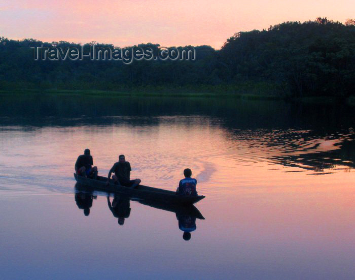 ecuador20: Ecuadorian Amazonia: Achuar canoe on the Pastaza River, a major tributary of the Amazon / canoa (photo by Rod Eime) - (c) Travel-Images.com - Stock Photography agency - Image Bank