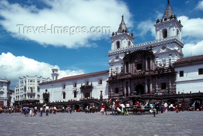 ecuador33: Ecuador - Quito: Plaza and church de San Francisco - photo by J.Fekete - (c) Travel-Images.com - Stock Photography agency - Image Bank