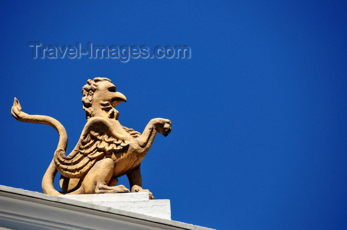 ecuador35: Quito, Ecuador: Plaza del Teatro / Plaza Chica - Teatro Sucre - griffin above the pediment - photo by M.Torres - (c) Travel-Images.com - Stock Photography agency - Image Bank