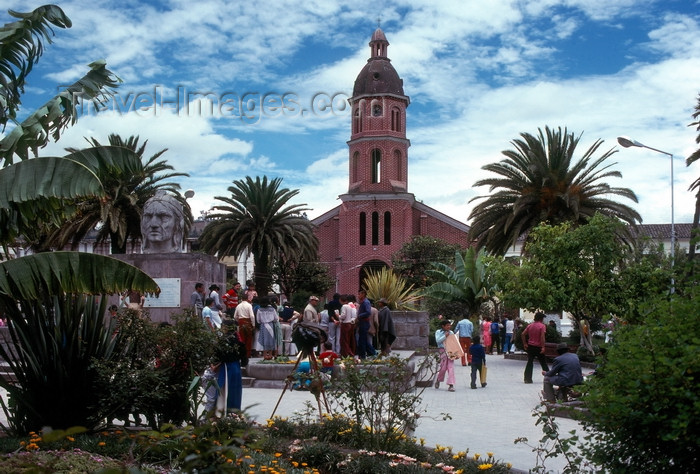 ecuador37: Ecuador - Otavalo, Imbabura province: Church and square with people - photo by J.Fekete - (c) Travel-Images.com - Stock Photography agency - Image Bank