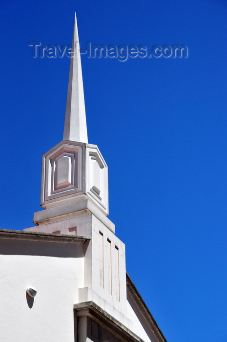 ecuador41: Quito, Ecuador: Mormon Church needle on Miguel Espinoza - LDS Church - The Church of Jesus Christ of Latter-day Saints - La Iglesia de Jesucristo de los Santos de los Últimos Días - photo by M.Torres - (c) Travel-Images.com - Stock Photography agency - Image Bank