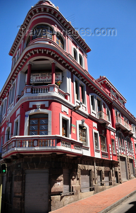 ecuador42: Quito, Ecuador: acute intersection of Calle Esmeraldas and Calle Guayaquil - Hotel Internacional Plaza del Teatro - Centro Histórico - photo by M.Torres - (c) Travel-Images.com - Stock Photography agency - Image Bank