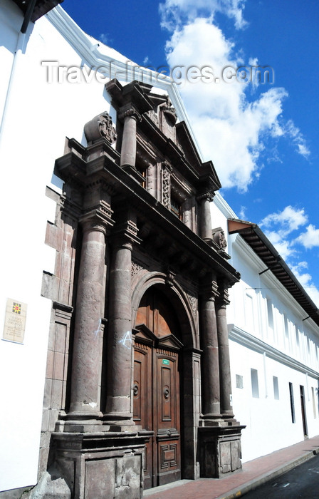 ecuador49: Quito, Ecuador: Colégio Sagrados Corazones - College of the Sacred Hearts - Calles Sucre and Guayquil - former University of Saint Thomas - photo by M.Torres - (c) Travel-Images.com - Stock Photography agency - Image Bank