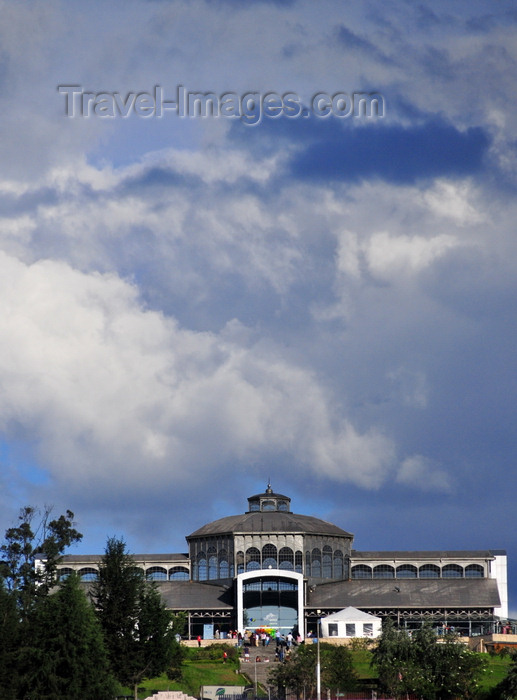 ecuador51: Quito, Ecuador: Crystal Palace - Itchimbía Cultural Center - structure of iron and zinc, imported from Hamburg - Palacio de Cristal - Centro Cultural Itchimbía - Parque Itchimbía - photo by M.Torres - (c) Travel-Images.com - Stock Photography agency - Image Bank