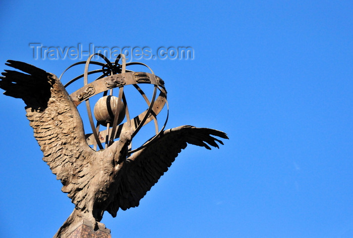 ecuador52: Quito, Ecuador: French Geodesic Mission monument - condor and armillary sphere - Parque la Alameda - Misión geodésica francesa - photo by M.Torres - (c) Travel-Images.com - Stock Photography agency - Image Bank