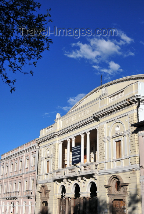 ecuador54: Quito, Ecuador: Capitol Theater - architect Antonino Russo - architrave over Doric columns - Teatro Capitol - avenida Gran Colombia - photo by M.Torres - (c) Travel-Images.com - Stock Photography agency - Image Bank