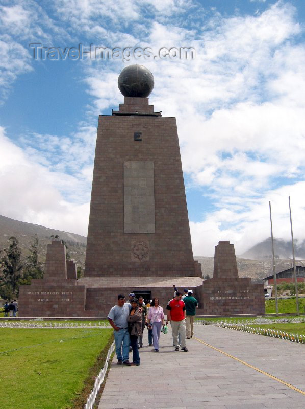 ecuador6: Pichincha province: latitude zero - Equator monument (photo by Rod Eime) - (c) Travel-Images.com - Stock Photography agency - Image Bank