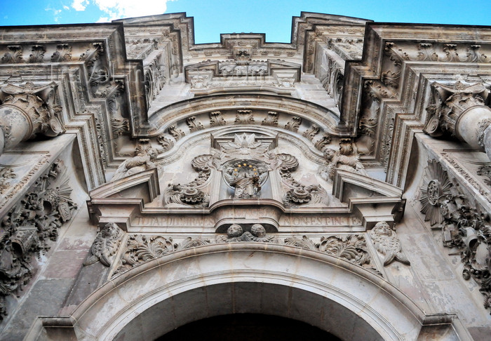 ecuador7: Quito, Ecuador: iglesia de La Compañía de Jesus - Jesuits' Church - Baroque facade of carved volcanic stone - corner of Calles Garcia Moreno and Sucre - built between 1605 and 1765 - UNESCO world heritage - Pichincha privince - photo by M.Torres - (c) Travel-Images.com - Stock Photography agency - Image Bank