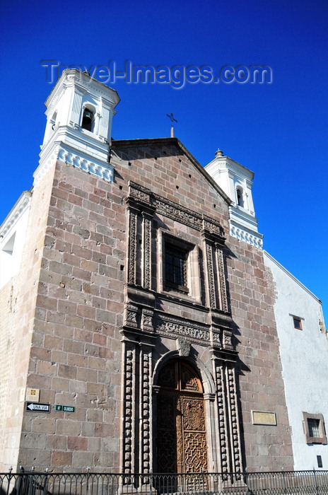 ecuador77: Quito, Ecuador: Iglesia y Monasterio del Carmen Bajo - Lower Carmelite Church - corner of Calles José Olmedo and Venezuela -  Order of the Brothers of Our Lady of Mount Carmel  - photo by M.Torres - (c) Travel-Images.com - Stock Photography agency - Image Bank