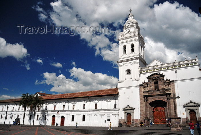 ecuador87: Quito, Ecuador: Iglesia de Santo Domingo and Fray Pedro Bedón Dominican Art Museum - Dominican Convent complex - Plaza Santo Domingo - UNESCO world heritage - photo by M.Torres - (c) Travel-Images.com - Stock Photography agency - Image Bank