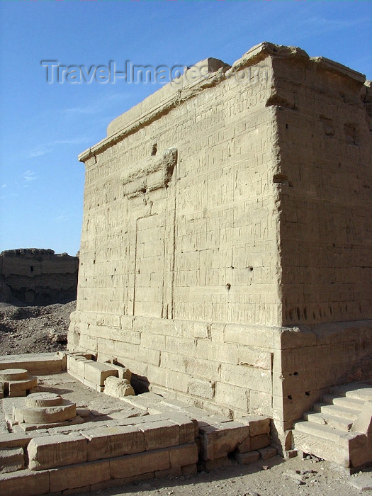 egypt190: Dendera / Denderah / Lunet / Tantere - near Quina, Minya Governorate: Iseurn, a small temple dedicated to the goddess Isis - photo by G.Frysinger - (c) Travel-Images.com - Stock Photography agency - Image Bank