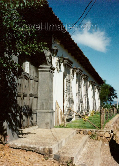 el-salvador11: El Salvador - Ilobasco: hacienda entrance - photo by G.Frysinger - (c) Travel-Images.com - Stock Photography agency - Image Bank