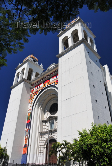 el-salvador34: San Salvador, El Salvador, Central America: Metropolitan Cathedral of the Holy Savior - Catedral Metropolitana - photo by M.Torres - (c) Travel-Images.com - Stock Photography agency - Image Bank