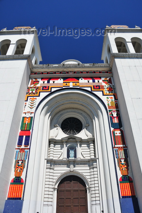 el-salvador36: San Salvador, El Salvador, Central America: Metropolitan Cathedral of the Holy Savior - seat of the Archbishop of San Salvador - photo by M.Torres - (c) Travel-Images.com - Stock Photography agency - Image Bank