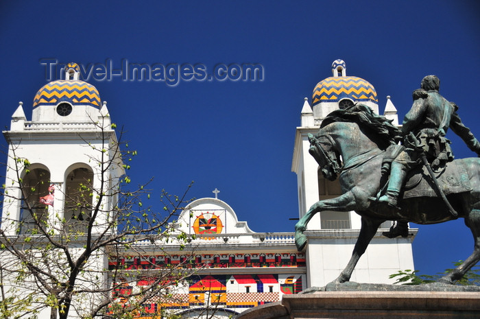 el-salvador39: San Salvador, El Salvador, Central America: Metropolitan Cathedral and the statue of Capitán General Gerardo Barrios - Plaza Barrios - photo by M.Torres - (c) Travel-Images.com - Stock Photography agency - Image Bank