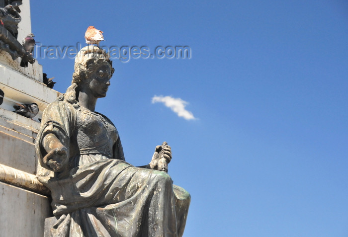 el-salvador57: San Salvador, El Salvador, Central America: Parque Libertad  - Liberty monument - statue at the base of the obelisk - photo by M.Torres - (c) Travel-Images.com - Stock Photography agency - Image Bank