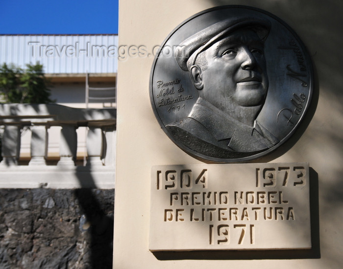 el-salvador6: San Salvador, El Salvador, Central America: Parque Cuscatlán - Pablo Neruda memorial - photo by M.Torres - (c) Travel-Images.com - Stock Photography agency - Image Bank