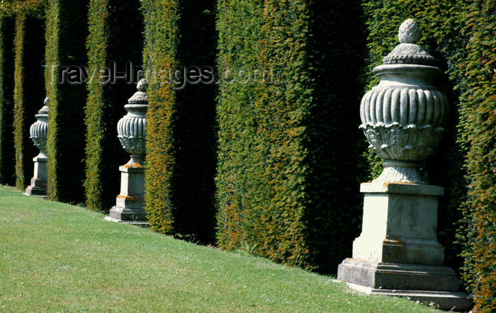 england100: Faringdon - Oxfordshire, South East England, UK: Buscot Park - garden detail - photo by T.Marshall - (c) Travel-Images.com - Stock Photography agency - Image Bank