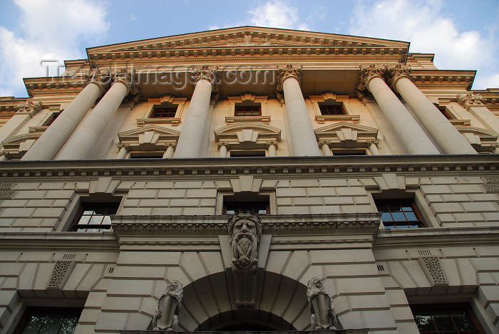 england101: London / LHR / LGW / STN / LTN / LCY : HM Treasury - Horse Guards Road - City of Westminster - photo by M.Torres - (c) Travel-Images.com - Stock Photography agency - Image Bank