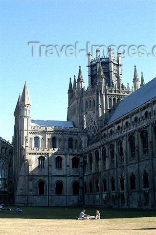 england107: England (UK) - Ely  (Cambridgeshire): the cathedral - Cathedral Church of the Holy and Undivided Trinity of Ely - photo by F.Hoskin - (c) Travel-Images.com - Stock Photography agency - Image Bank