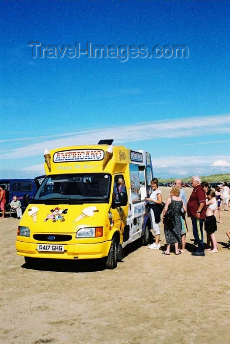 england118: England (UK) - Ainsdale (Merseyside): icecream van near the beach - photo by D.Jackson - (c) Travel-Images.com - Stock Photography agency - Image Bank