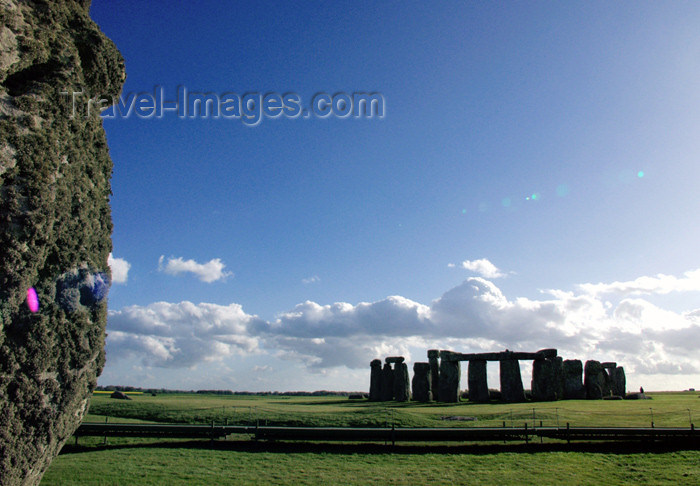 england130: Stonehenge (Wiltshire): in the distance - 'Slaughter Stone' - photo by K.White - (c) Travel-Images.com - Stock Photography agency - Image Bank