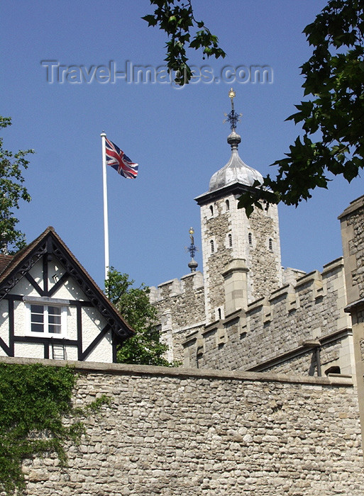 england139: London: Tower of London - walls - Her Majesty's Royal Palace and Fortress The Tower of London - UNESCO listed - Tower Hamlets - photo by K.White - (c) Travel-Images.com - Stock Photography agency - Image Bank