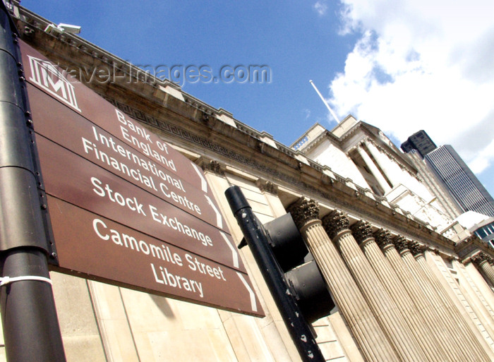 england148: London: Bank of England - 'the Old Lady' - Threadneedle Street - City of London - photo by K.White - (c) Travel-Images.com - Stock Photography agency - Image Bank