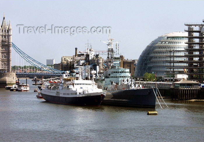 england149: London: City Hall and HMS Belfast - photo by K.White - (c) Travel-Images.com - Stock Photography agency - Image Bank