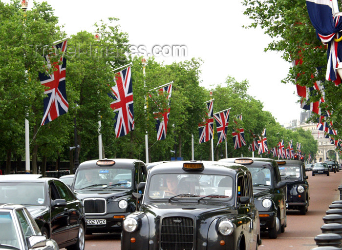 england153: London: London taxis - the Mall - Westminster - photo by K.White - (c) Travel-Images.com - Stock Photography agency - Image Bank