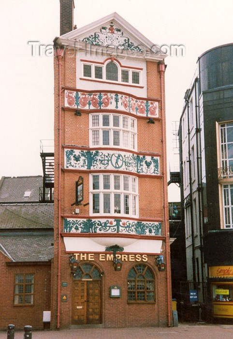 england17: England (UK) - Kingston-upon-Hull / LCF (Humberside): thin pub - The Empress - photo by M.Torres - (c) Travel-Images.com - Stock Photography agency - Image Bank