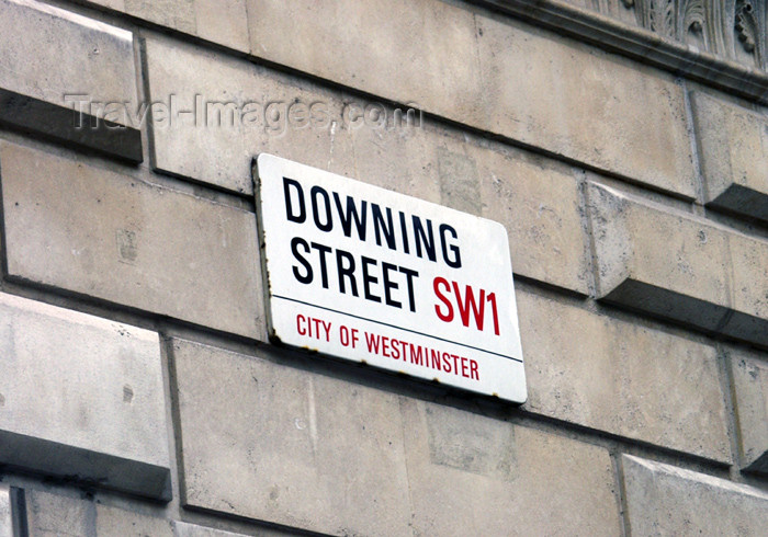 england172: London: Downing street - Whitehall, Westminster - photo by K.White - (c) Travel-Images.com - Stock Photography agency - Image Bank