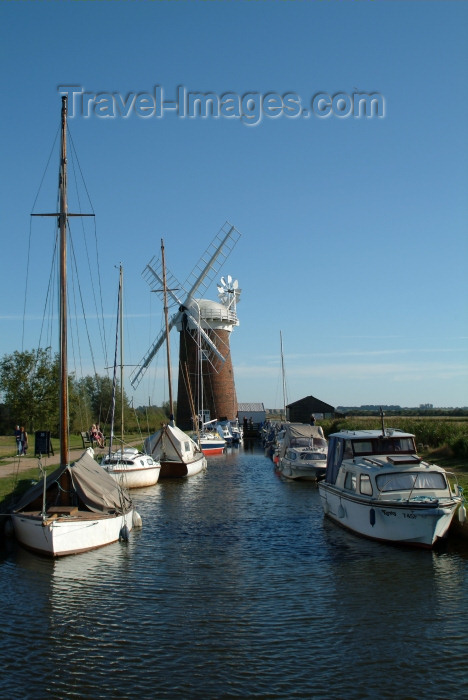 england211: Horsey broad - Norfolk: Horsey Mill - windpump / windmill and canal - photo by K.White - (c) Travel-Images.com - Stock Photography agency - Image Bank
