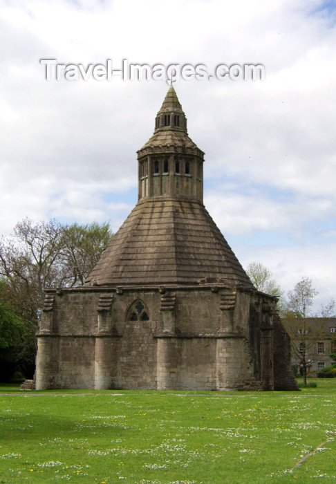 england233: England - Glastonbury Abbey (Somerset): the Abbots' Kitchen (photo by Kevin White) - (c) Travel-Images.com - Stock Photography agency - Image Bank