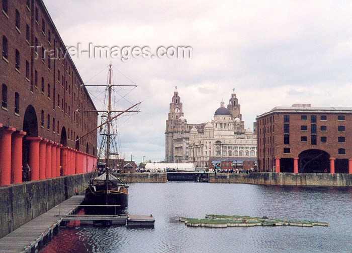england25: Liverpool, Merseyside, North West England, UK: Albert dock - Designed by Jesse Hartley and Phillip Hardwick - UNESCO world heirtage - photo by M.Torres - (c) Travel-Images.com - Stock Photography agency - Image Bank