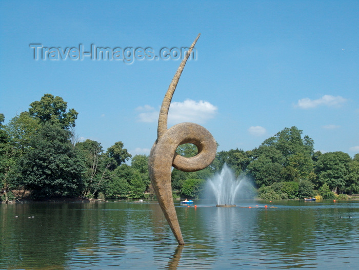 england272: London, England: sculpture at Victoria Park, Hackney - photo by A.Bartel - (c) Travel-Images.com - Stock Photography agency - Image Bank