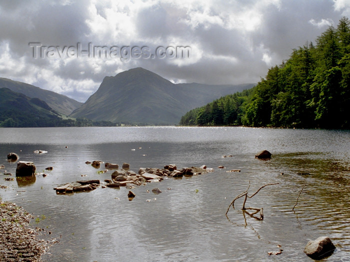 england288: England (UK) - Buttermere - Lake District  (Cumbria): Buttermere lake and Cumbrian mountains II (photo by T.Marshall) - (c) Travel-Images.com - Stock Photography agency - Image Bank